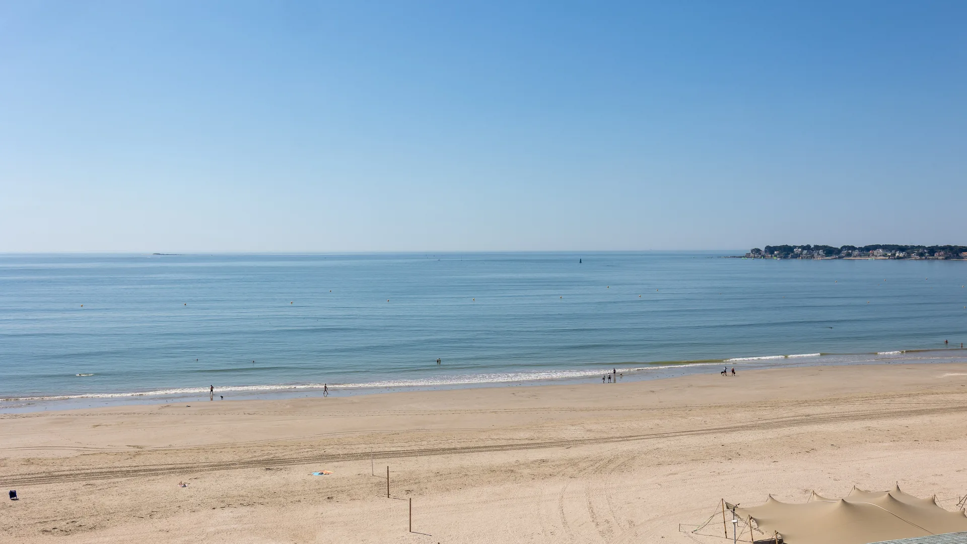View over the bay and the beach from the hotel, Mercure La Baule Majestic View over the bay and the beach from the hotel, Mercure La Baule Majestic